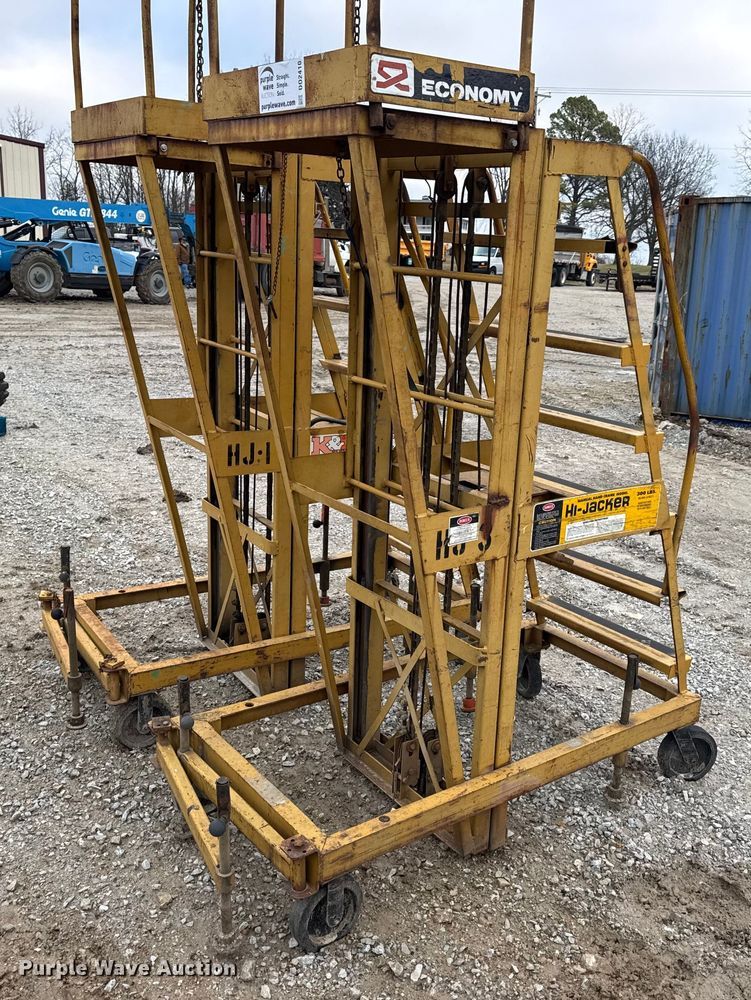 image for item DO2410 (2) Economy Hi-Jacker ladders