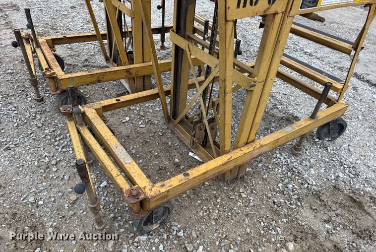 image for item DO2410 (2) Economy Hi-Jacker ladders