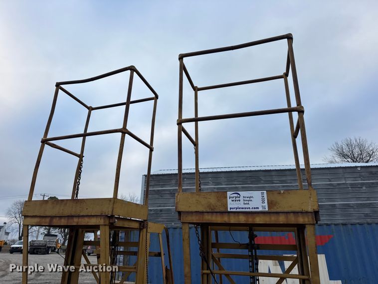 image for item DO2410 (2) Economy Hi-Jacker ladders