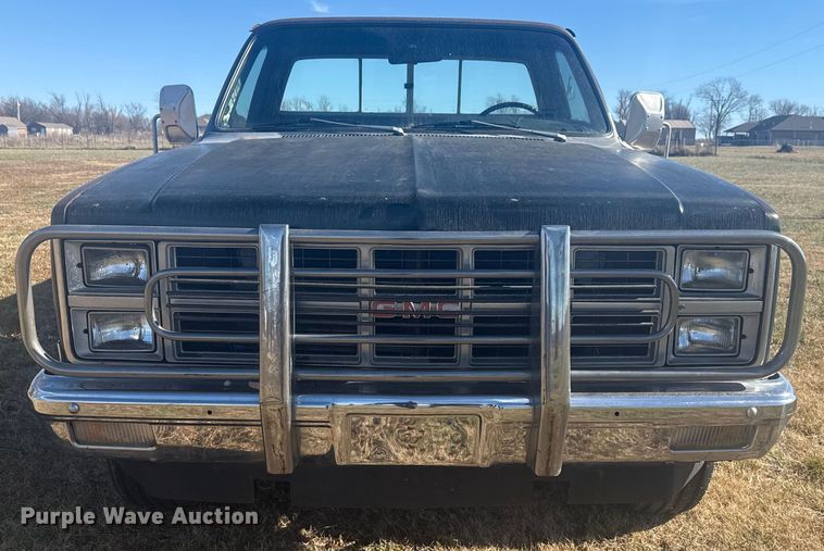 image for item DQ4201 1982 GMC C2500 pickup truck