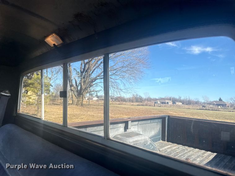 image for item DQ4201 1982 GMC C2500 pickup truck