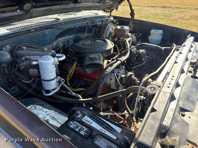 image for item DQ4201 1982 GMC C2500 pickup truck