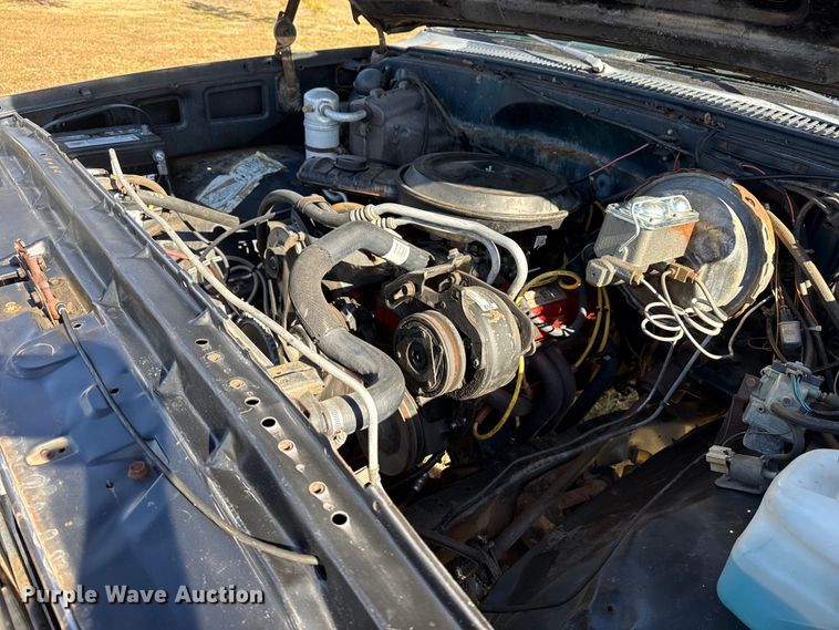 image for item DQ4201 1982 GMC C2500 pickup truck