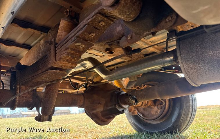 image for item DQ4201 1982 GMC C2500 pickup truck