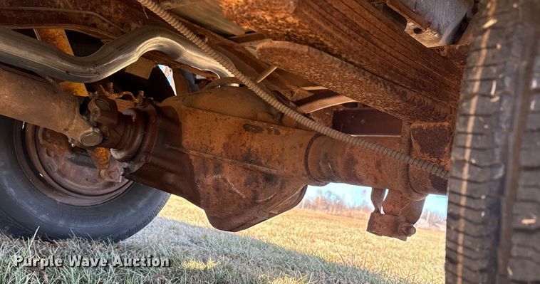 image for item DQ4201 1982 GMC C2500 pickup truck