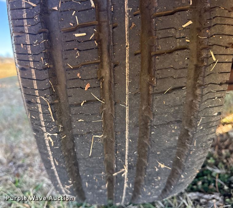 image for item DQ4201 1982 GMC C2500 pickup truck