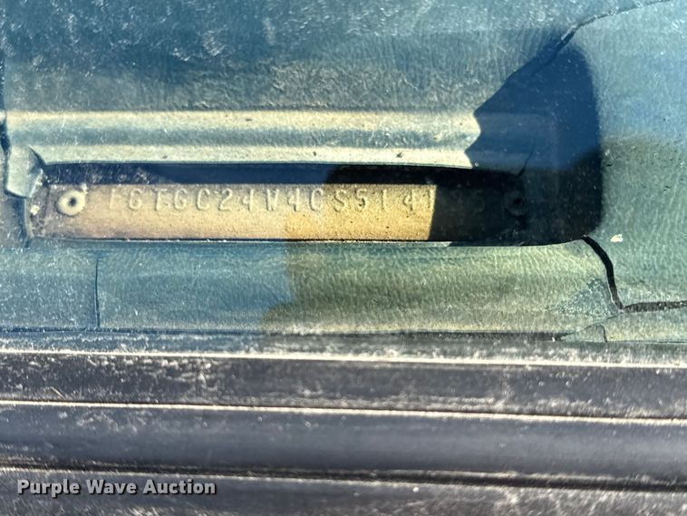 image for item DQ4201 1982 GMC C2500 pickup truck