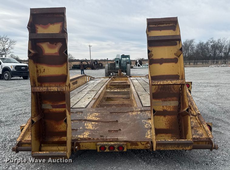 image for item DQ4202 2008 Belshe Industries DB9T equipment trailer