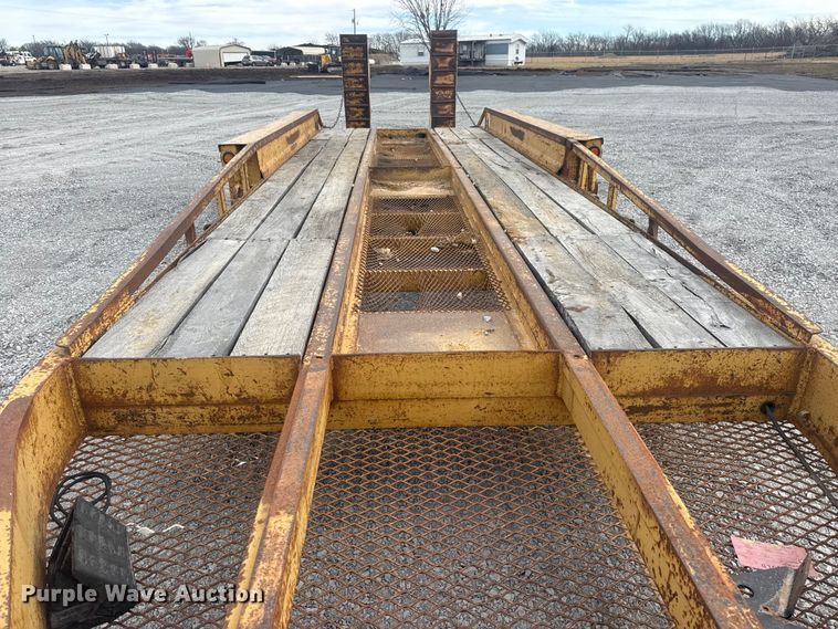 image for item DQ4202 2008 Belshe Industries DB9T equipment trailer