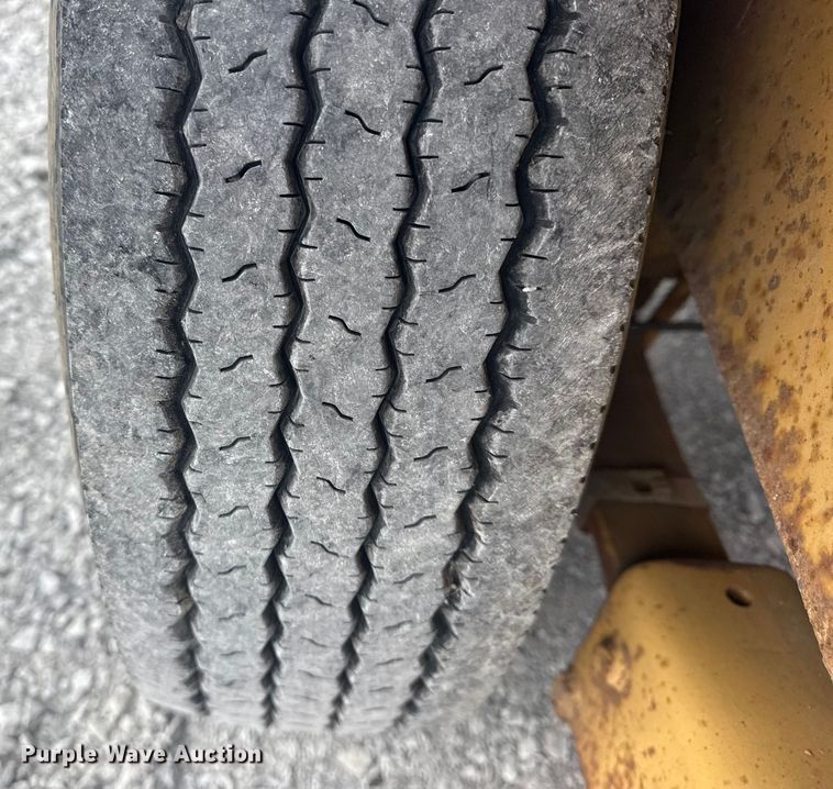 image for item DQ4202 2008 Belshe Industries DB9T equipment trailer