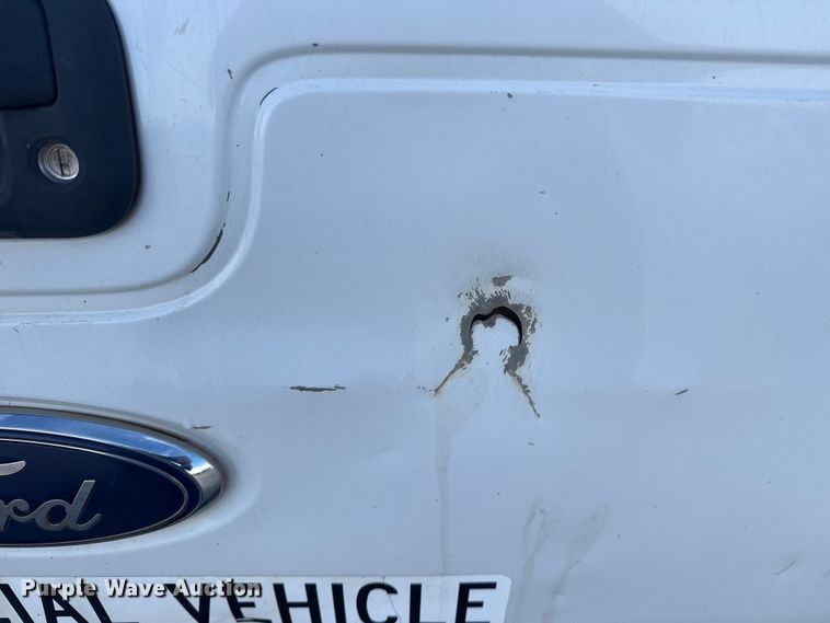 image for item DQ4205 2013 Ford F250 Super Duty Ext. Cab pickup truck