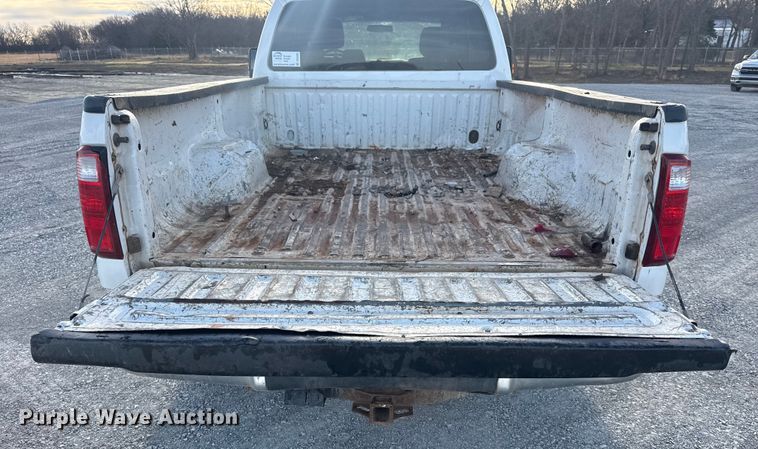 image for item DQ4205 2013 Ford F250 Super Duty Ext. Cab pickup truck