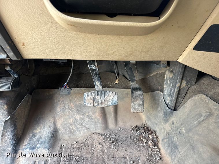 image for item DQ4205 2013 Ford F250 Super Duty Ext. Cab pickup truck