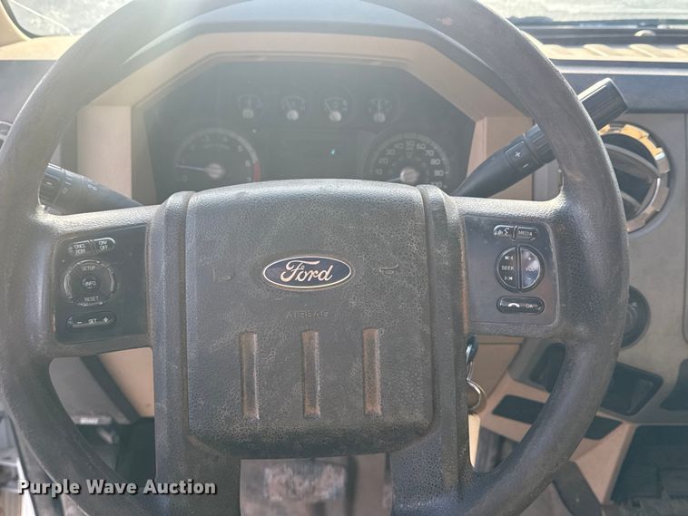 image for item DQ4205 2013 Ford F250 Super Duty Ext. Cab pickup truck