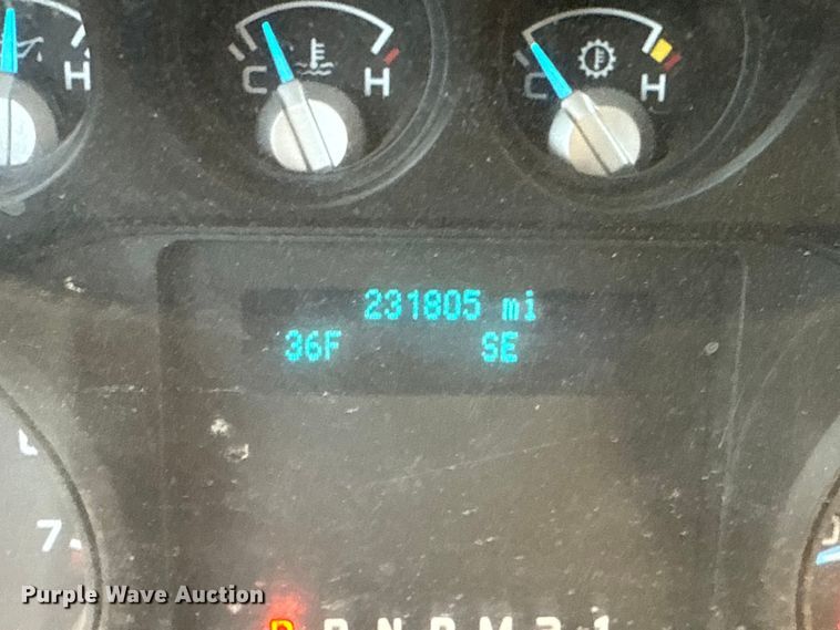 image for item DQ4205 2013 Ford F250 Super Duty Ext. Cab pickup truck