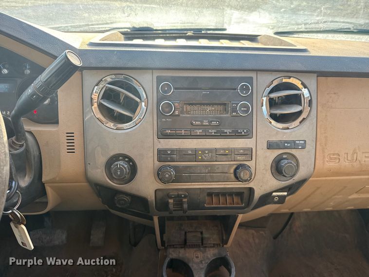 image for item DQ4205 2013 Ford F250 Super Duty Ext. Cab pickup truck
