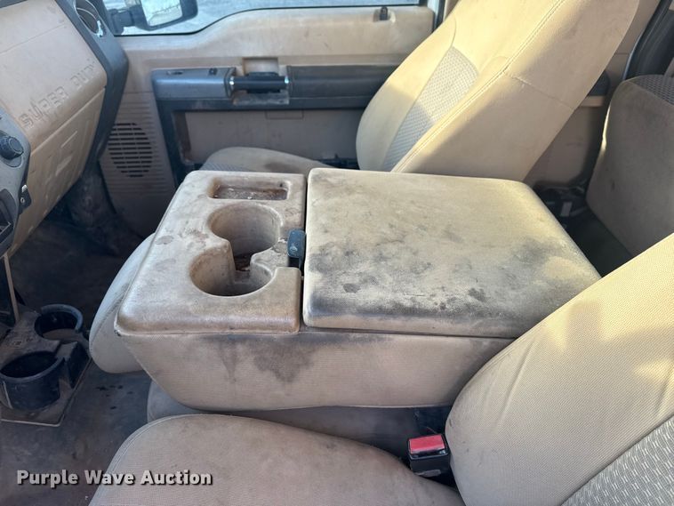 image for item DQ4205 2013 Ford F250 Super Duty Ext. Cab pickup truck