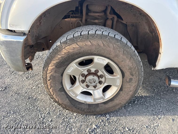 image for item DQ4205 2013 Ford F250 Super Duty Ext. Cab pickup truck