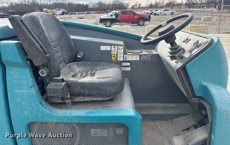 image for item DQ4208 Tennant M20 sweeper