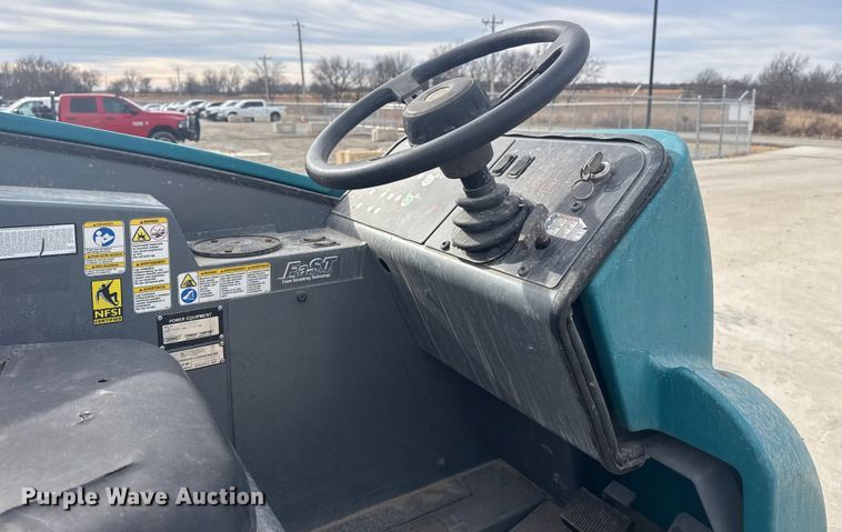 image for item DQ4208 Tennant M20 sweeper