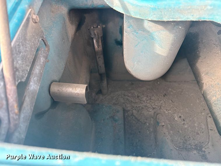 image for item DQ4208 Tennant M20 sweeper