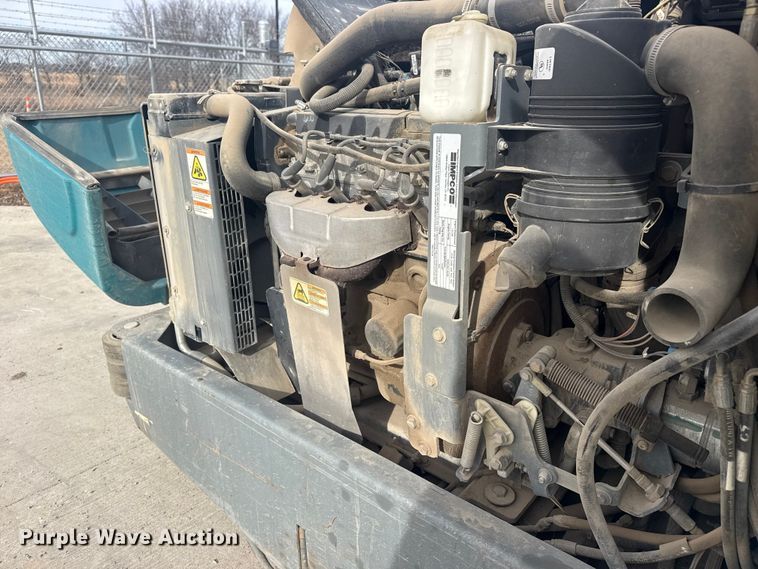 image for item DQ4208 Tennant M20 sweeper