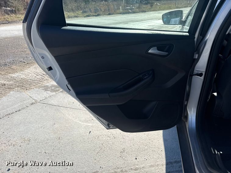 image for item DQ4210 2013 Ford Focus 