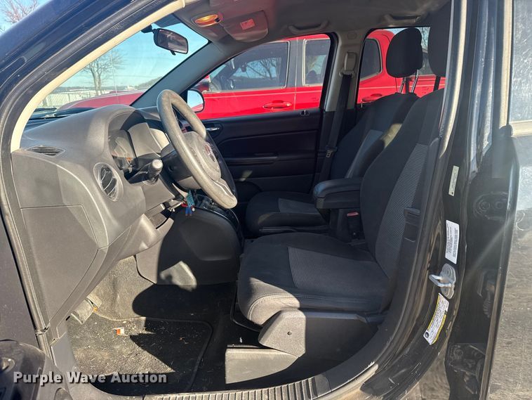 image for item DQ4212 2012 Jeep Compass SUV