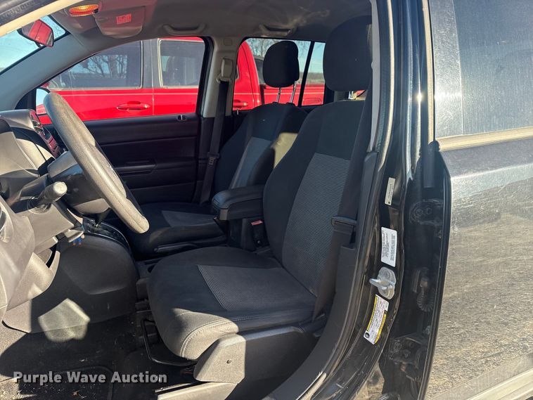 image for item DQ4212 2012 Jeep Compass SUV