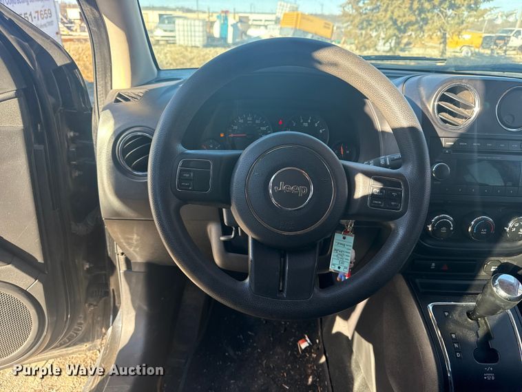 image for item DQ4212 2012 Jeep Compass SUV