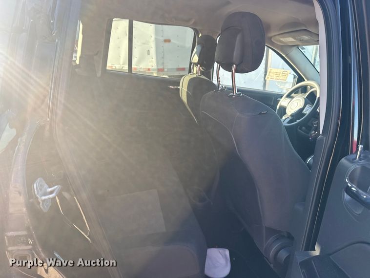 image for item DQ4212 2012 Jeep Compass SUV