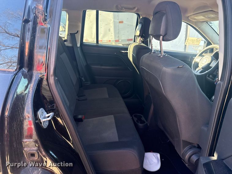 image for item DQ4212 2012 Jeep Compass SUV