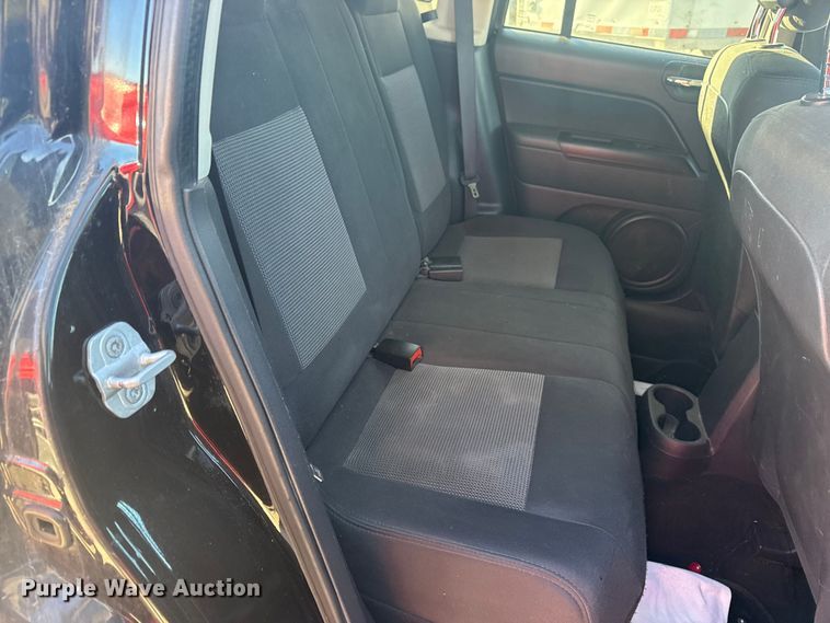 image for item DQ4212 2012 Jeep Compass SUV