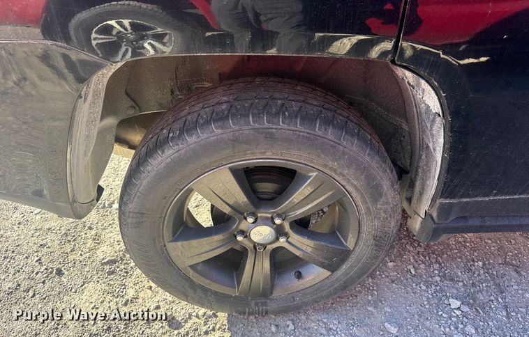 image for item DQ4212 2012 Jeep Compass SUV