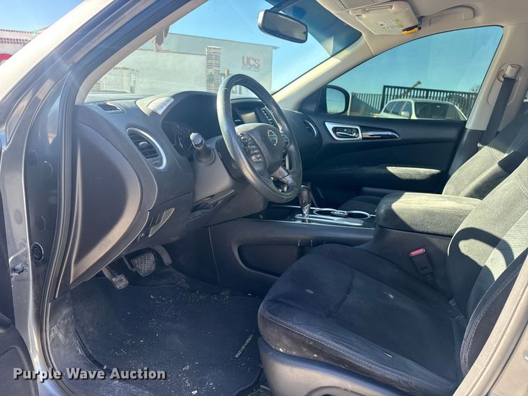 image for item DQ4213 2016 Nissan Pathfinder SUV