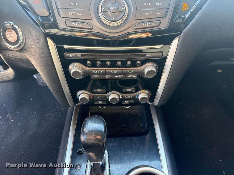 image for item DQ4213 2016 Nissan Pathfinder SUV