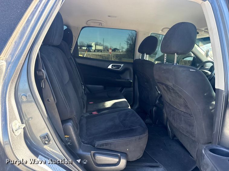 image for item DQ4213 2016 Nissan Pathfinder SUV