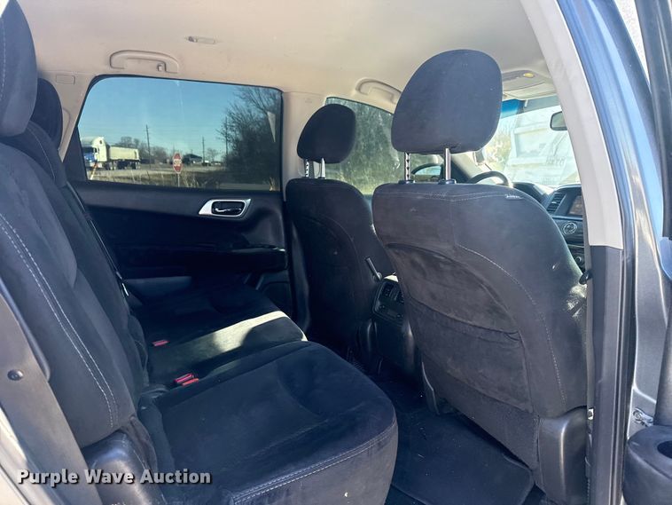 image for item DQ4213 2016 Nissan Pathfinder SUV