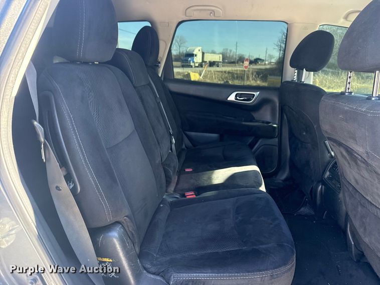 image for item DQ4213 2016 Nissan Pathfinder SUV