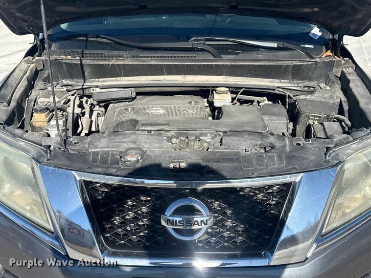 image for item DQ4213 2016 Nissan Pathfinder SUV