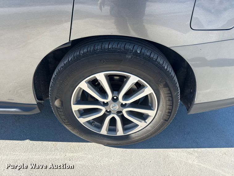 image for item DQ4213 2016 Nissan Pathfinder SUV