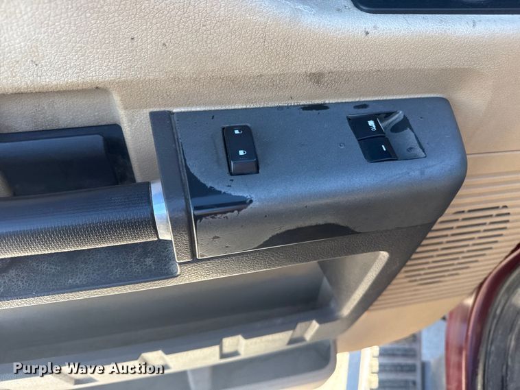 image for item DQ4216 2012 Ford F250 Super Duty Ext. Cab pickup truck