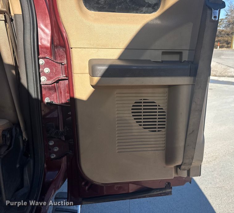 image for item DQ4216 2012 Ford F250 Super Duty Ext. Cab pickup truck