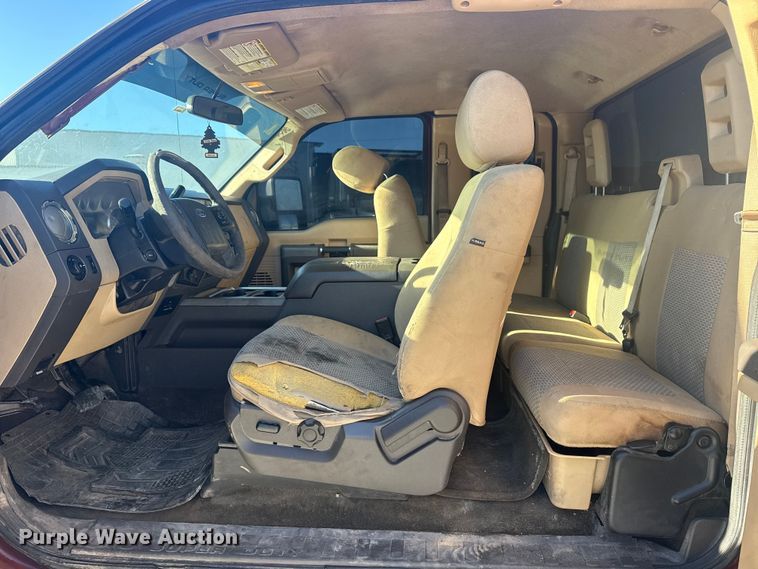 image for item DQ4216 2012 Ford F250 Super Duty Ext. Cab pickup truck