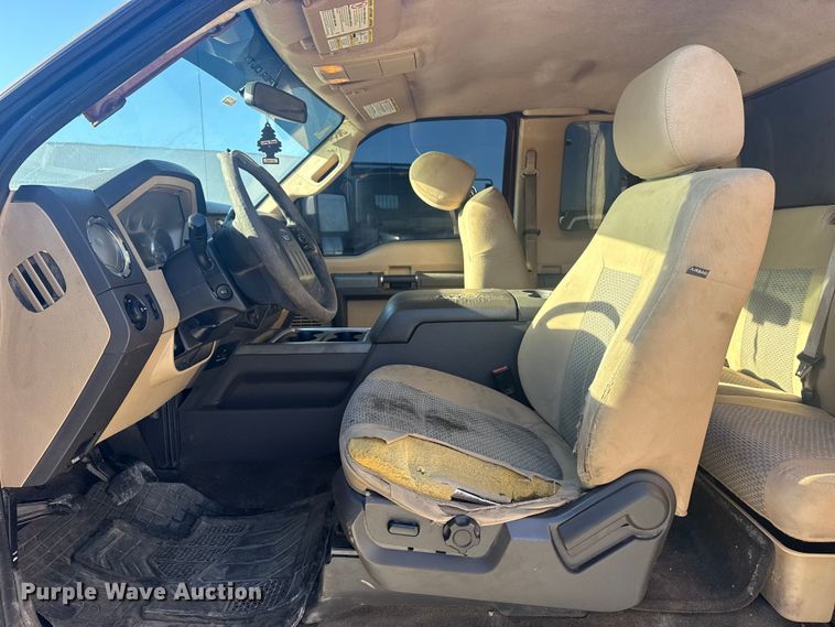 image for item DQ4216 2012 Ford F250 Super Duty Ext. Cab pickup truck