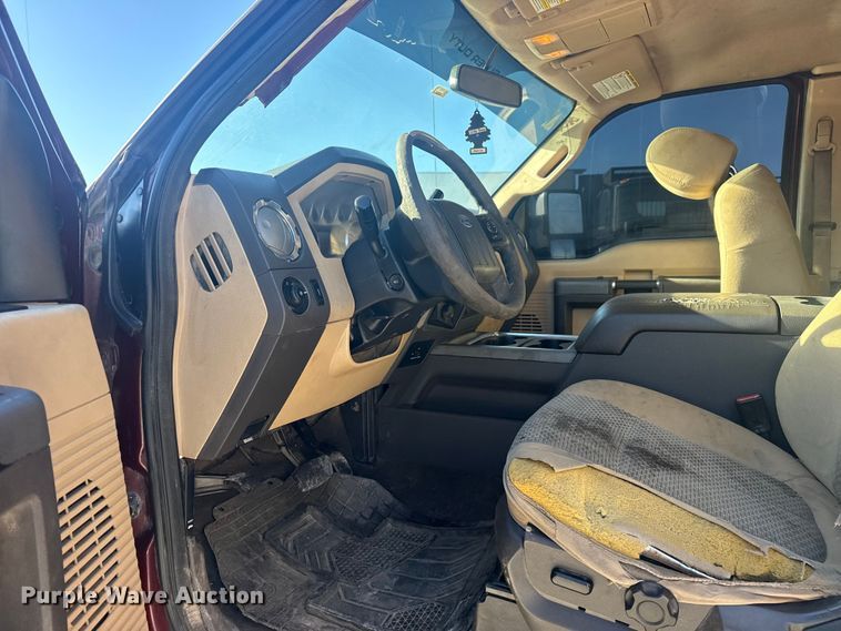 image for item DQ4216 2012 Ford F250 Super Duty Ext. Cab pickup truck