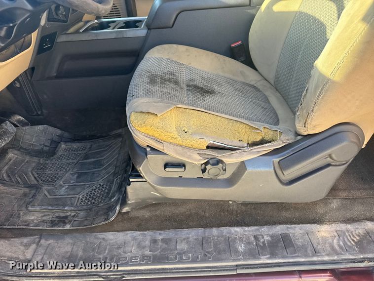 image for item DQ4216 2012 Ford F250 Super Duty Ext. Cab pickup truck