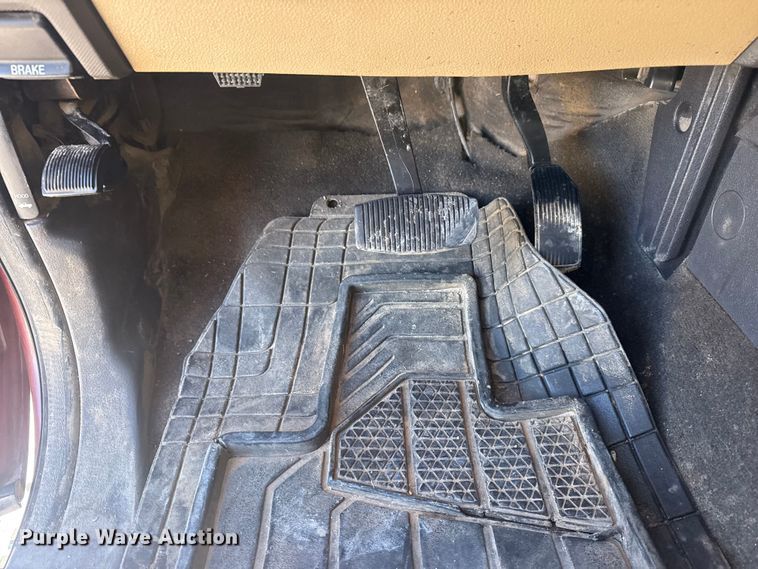 image for item DQ4216 2012 Ford F250 Super Duty Ext. Cab pickup truck