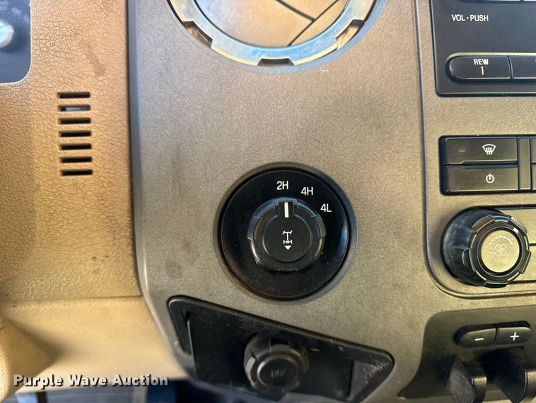 image for item DQ4216 2012 Ford F250 Super Duty Ext. Cab pickup truck