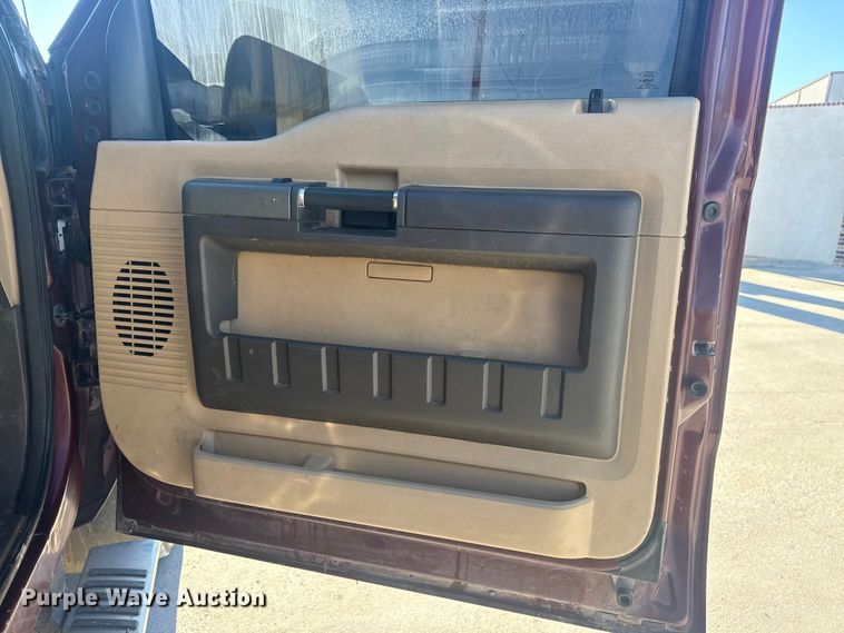 image for item DQ4216 2012 Ford F250 Super Duty Ext. Cab pickup truck